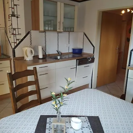 Ferienwohnung- Haus Anna Apartment *